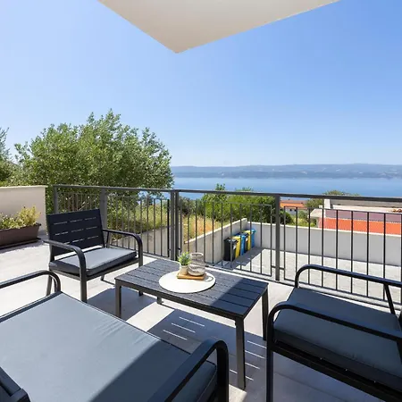 Gorgeous In With Swimming Pool Appartement