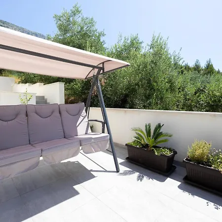 Appartement Gorgeous In With Swimming Pool *