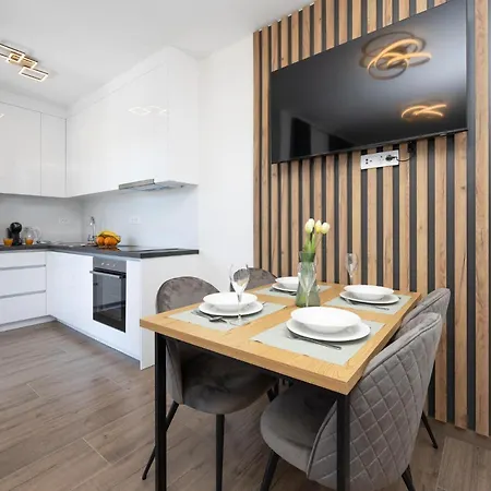 Gorgeous In With Swimming Pool Appartement Stanici
