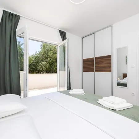Appartement Gorgeous In With Swimming Pool Stanici