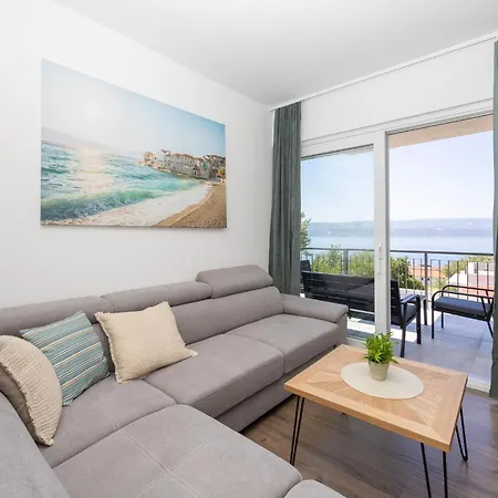 Gorgeous In With Swimming Pool