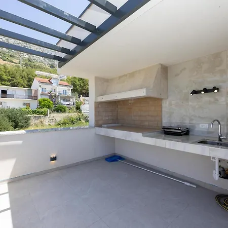 Appartement Gorgeous In With Swimming Pool