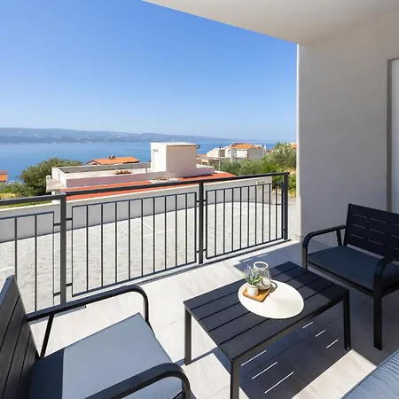 Gorgeous In With Swimming Pool * Stanici